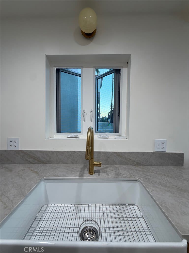 3454 W 48th Street – photo 5