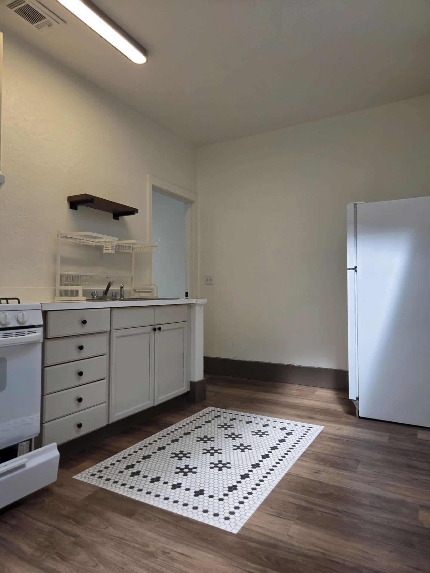 119 1/2 N Broadway – photo 3