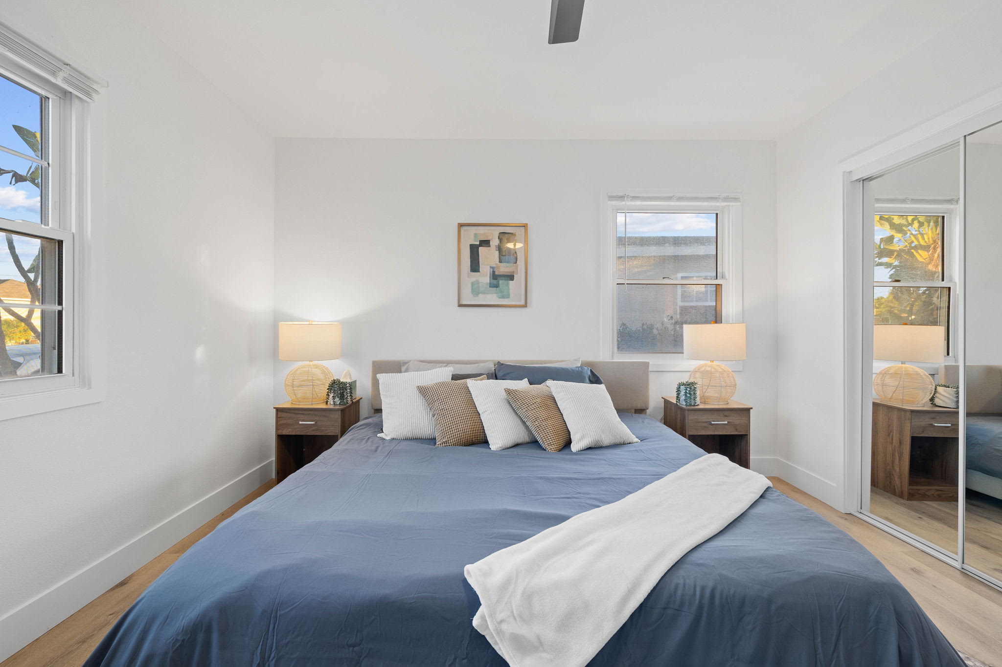 3460 Armstrong St – photo 3