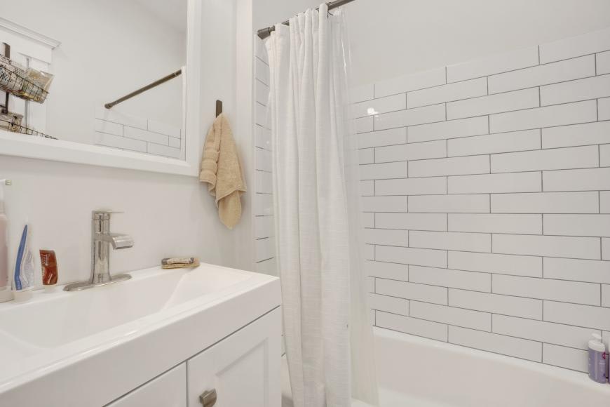 1006 Dakin Rd – photo 4