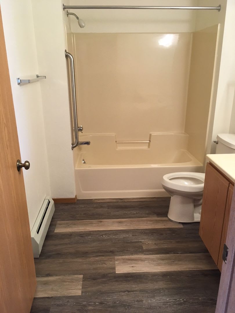 1665 LENWOOD AVENUE – photo 2