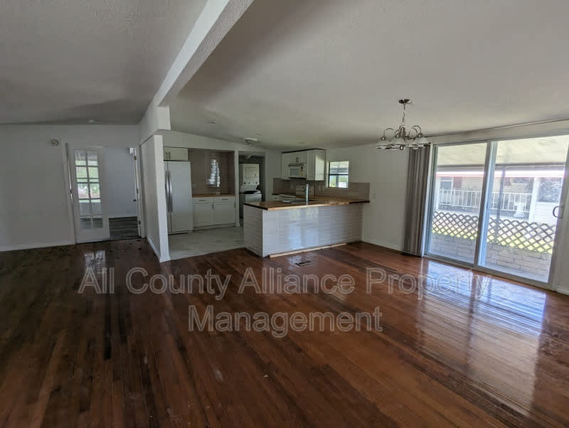 34335 Lodge Dr – photo 5