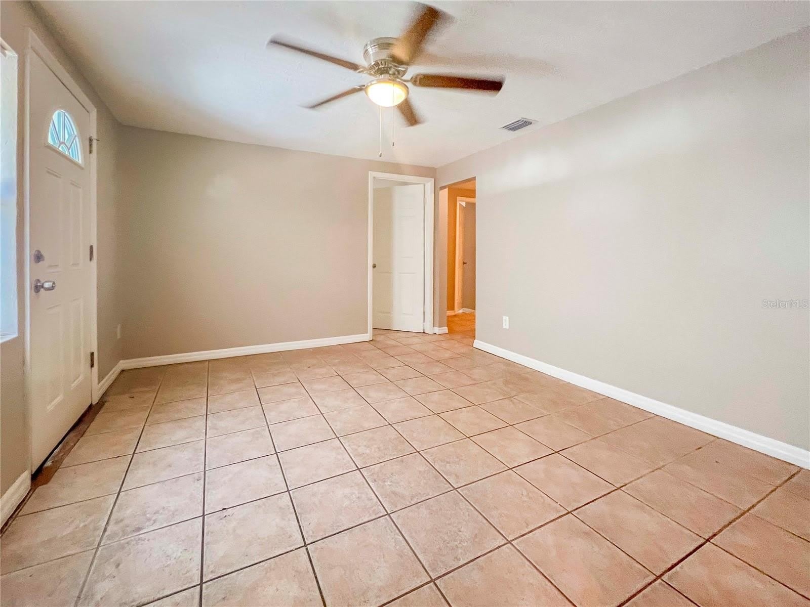 2137 ROSELAWN Street – photo 3