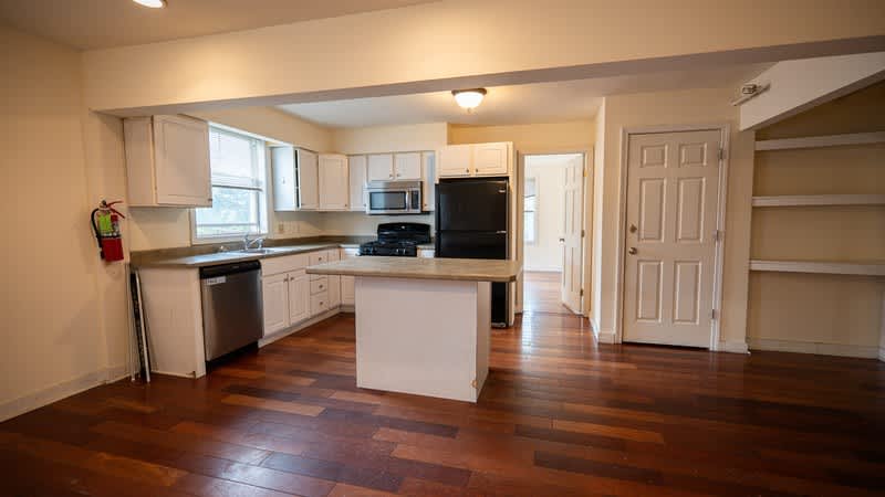 361 Pearl Street, Unit 5 – photo 3