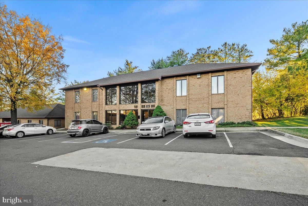 10690 CRESTWOOD Drive – photo 3