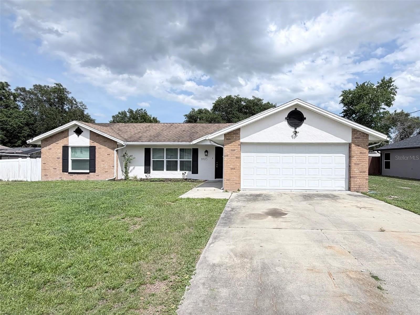 3237 LONDON Avenue – photo 1