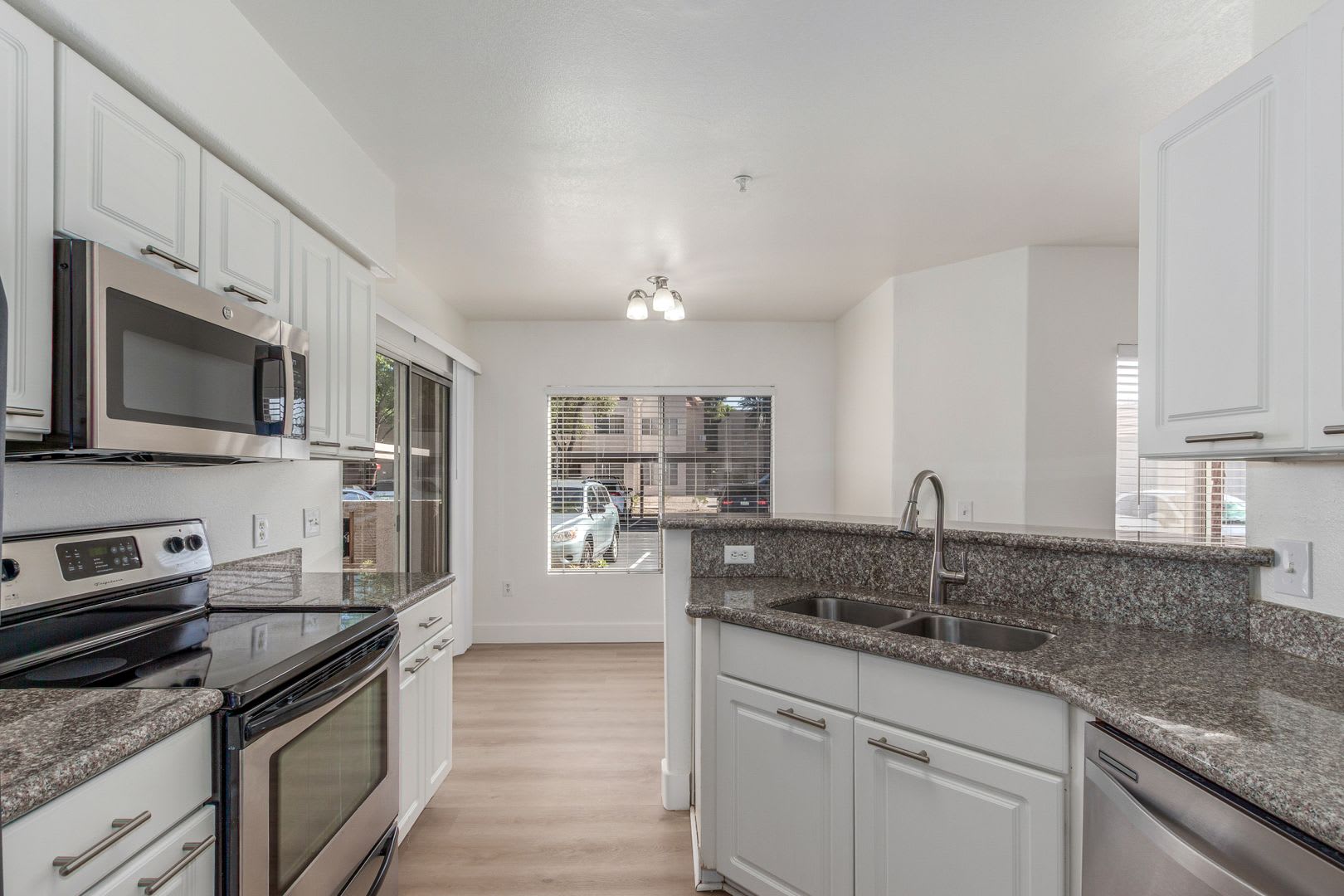 2 Bedroom 2 Bathroom Condo- Downtown Gilbert – photo 3