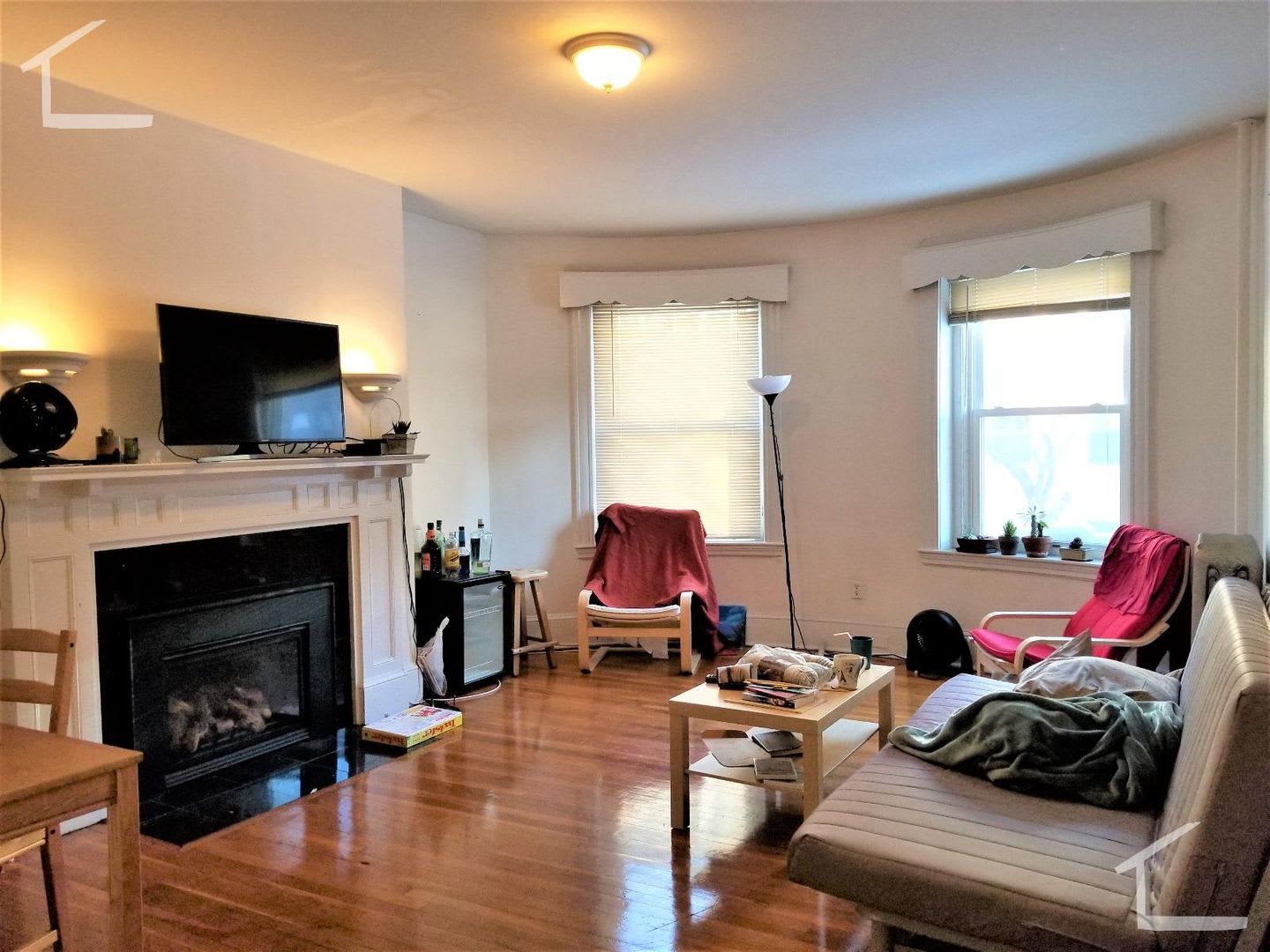 Renovated Apt in Packard's Corner! $500 Utility Rebate with Promo! H/HW Included – photo 2