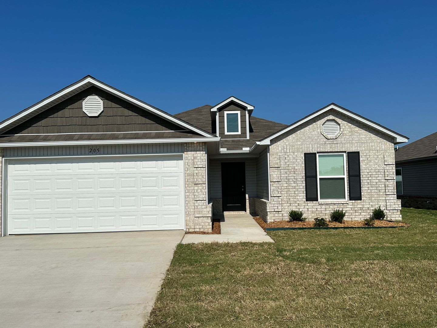 Pre-Leasing Now! – photo 3