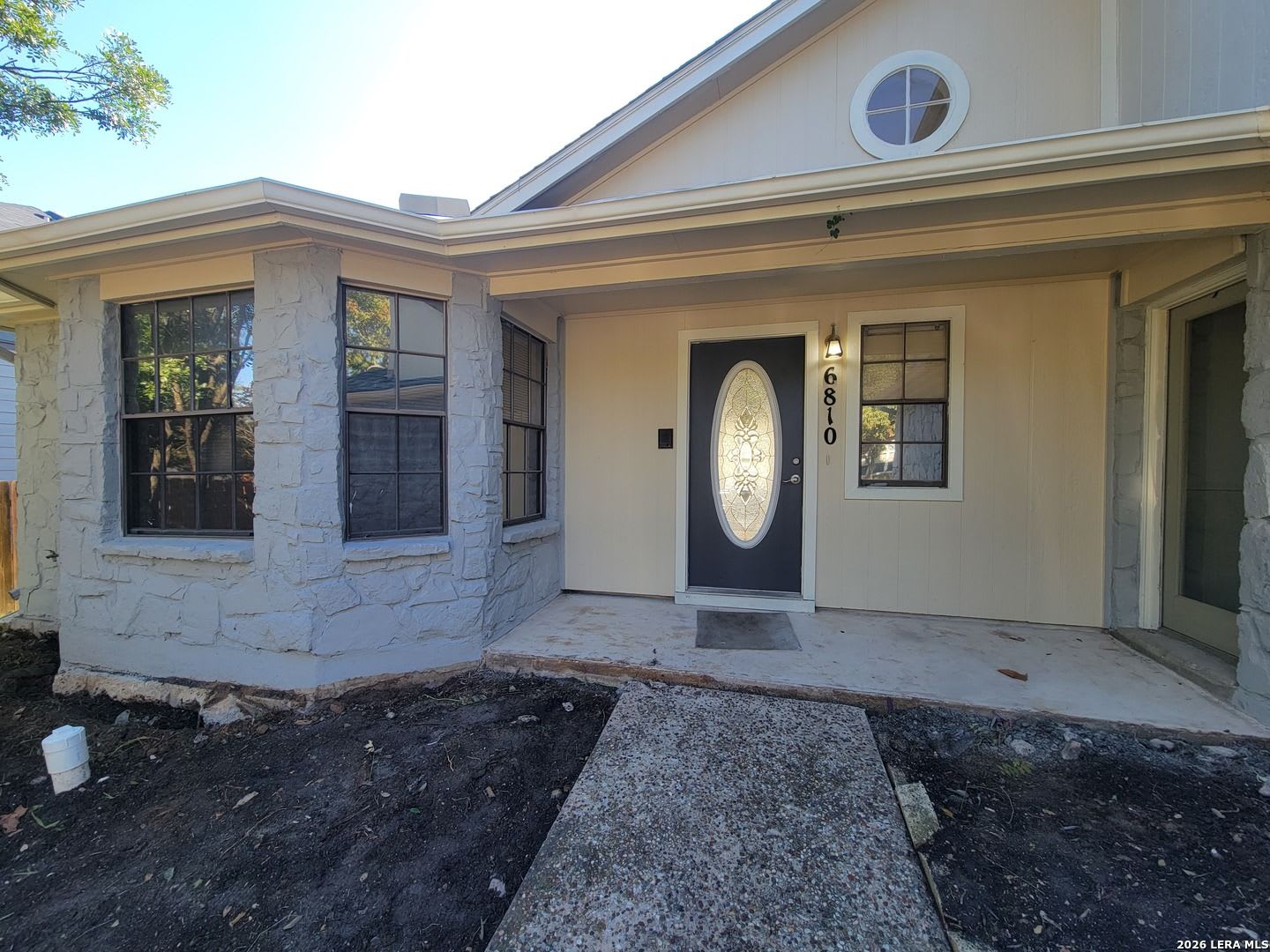 Over 2 600 Square Feet Of Comfortable Living Space With An Open Floor Plan – photo 4