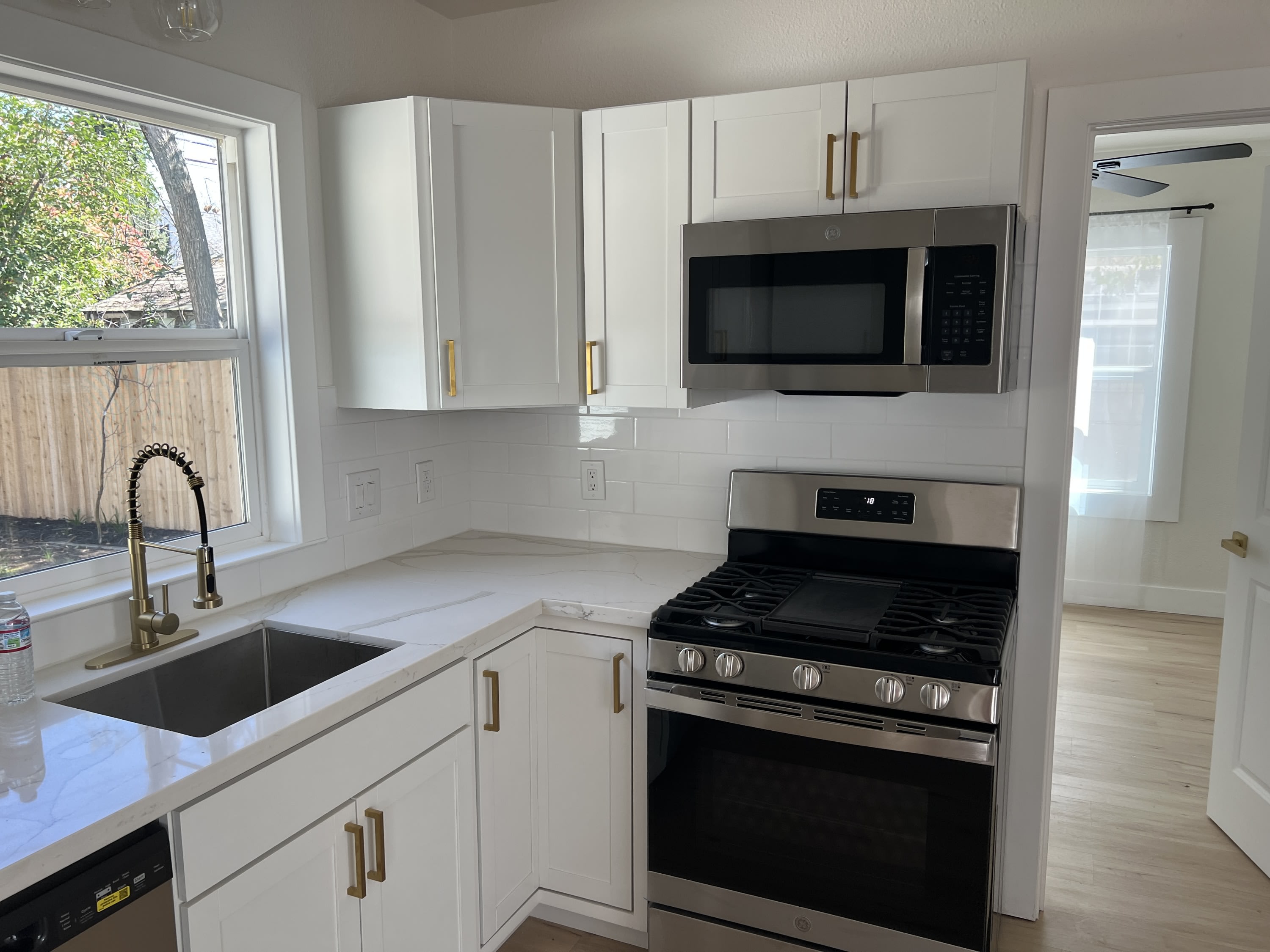 4541 V Street – photo 4