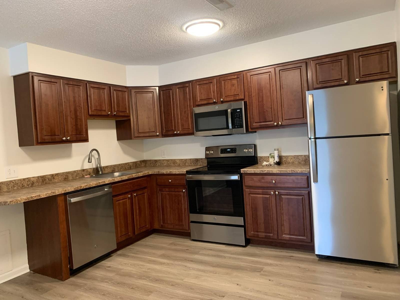 1552 Helderberg Ave – photo 3