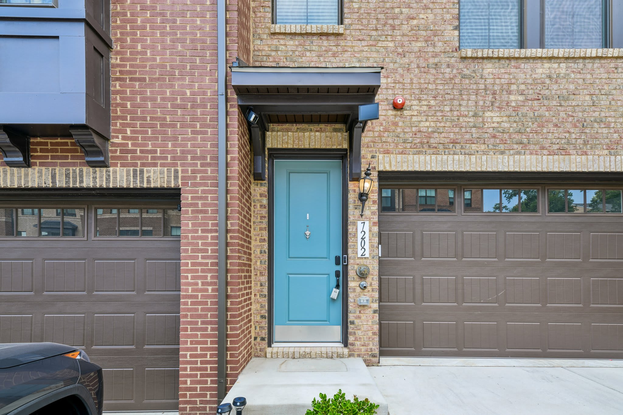 7202 Mountaineer Drive – photo 2