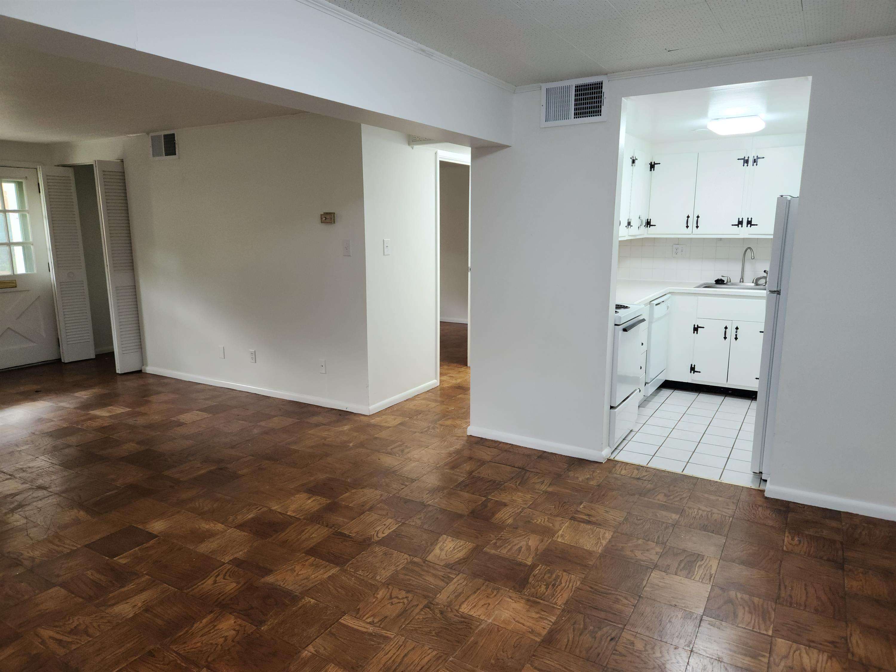 163 Peyton Street – photo 5