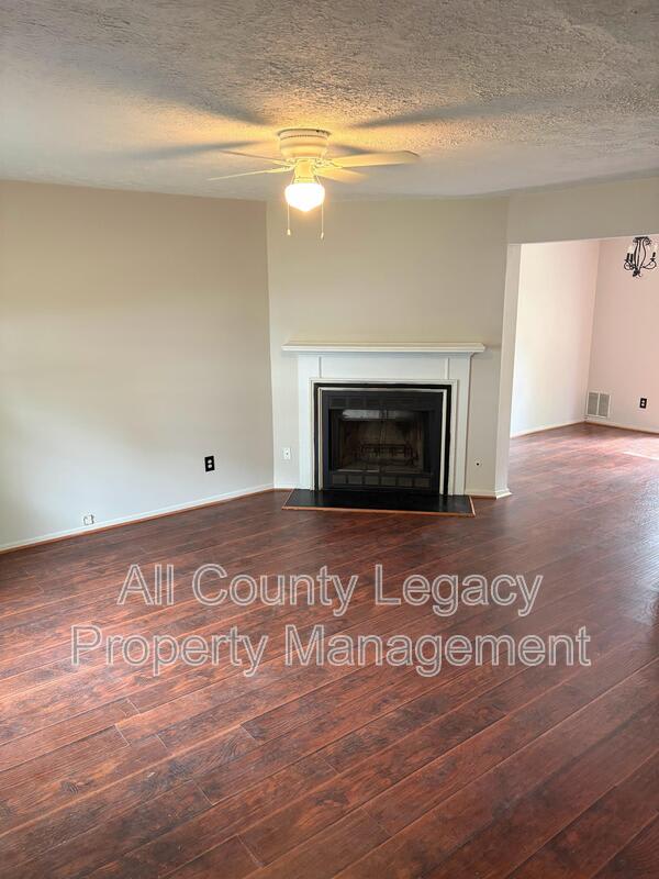 5774 Wells Cir – photo 2