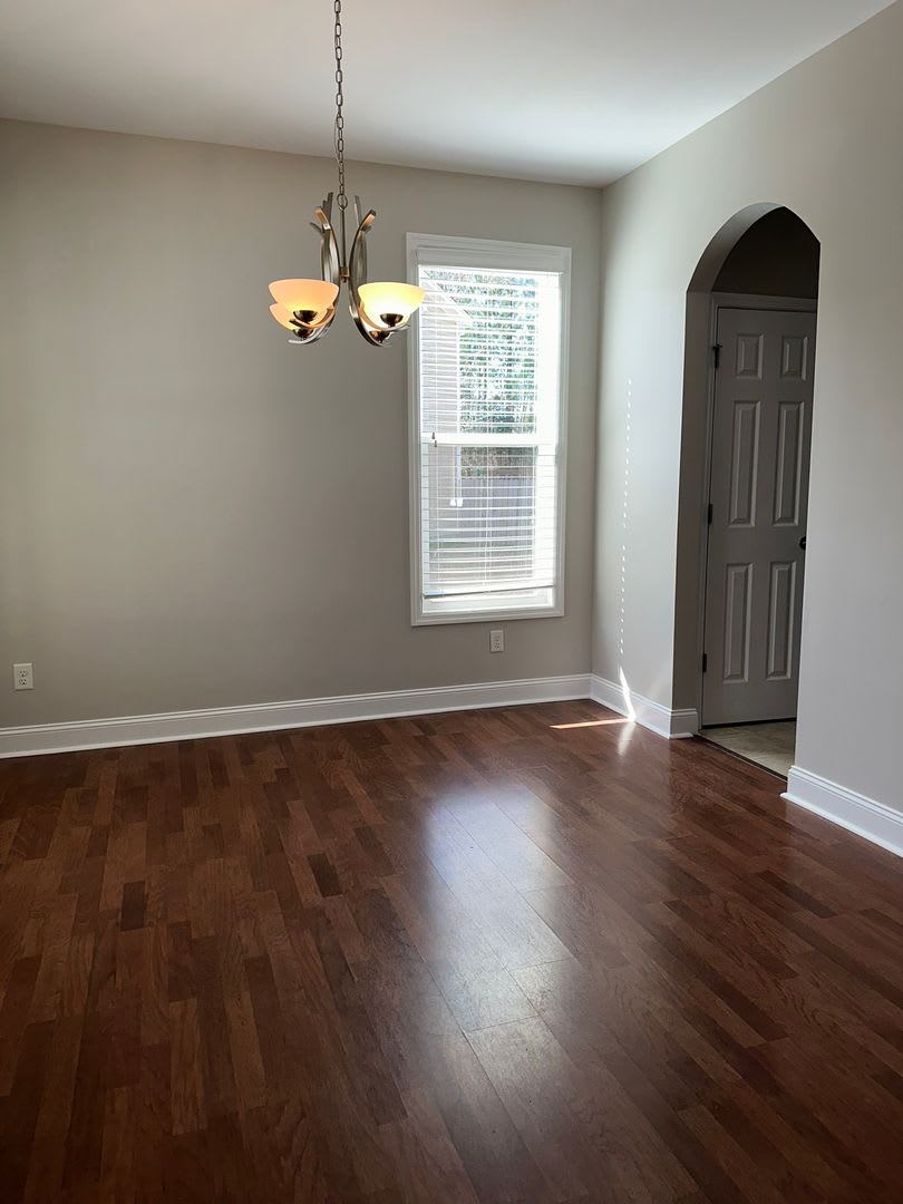 Large family home with fenced back yard in Satterfield Close to Cherry Point & New Bern – photo 5