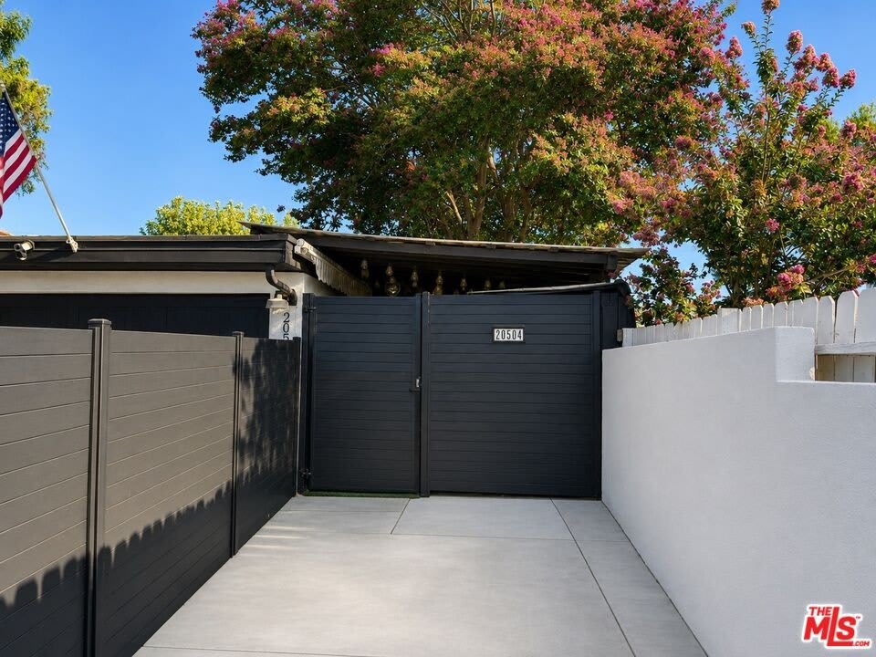 20504 Hamlin – photo 3