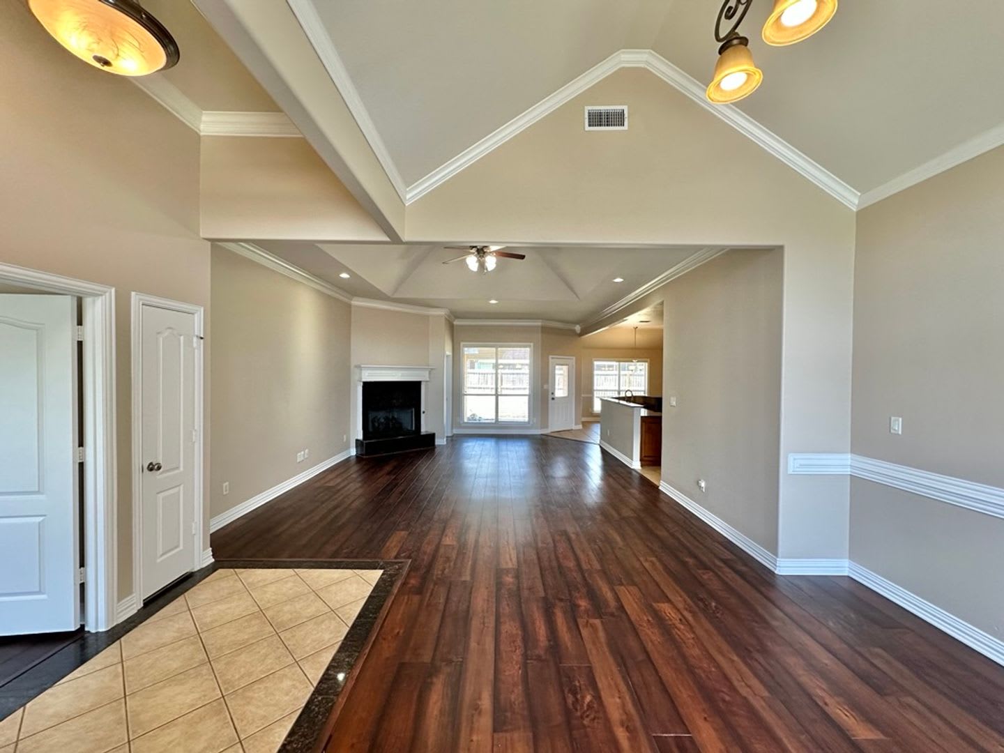 Spacious Flint Home on a Corner Lot with Stunning Primary Suite – photo 3