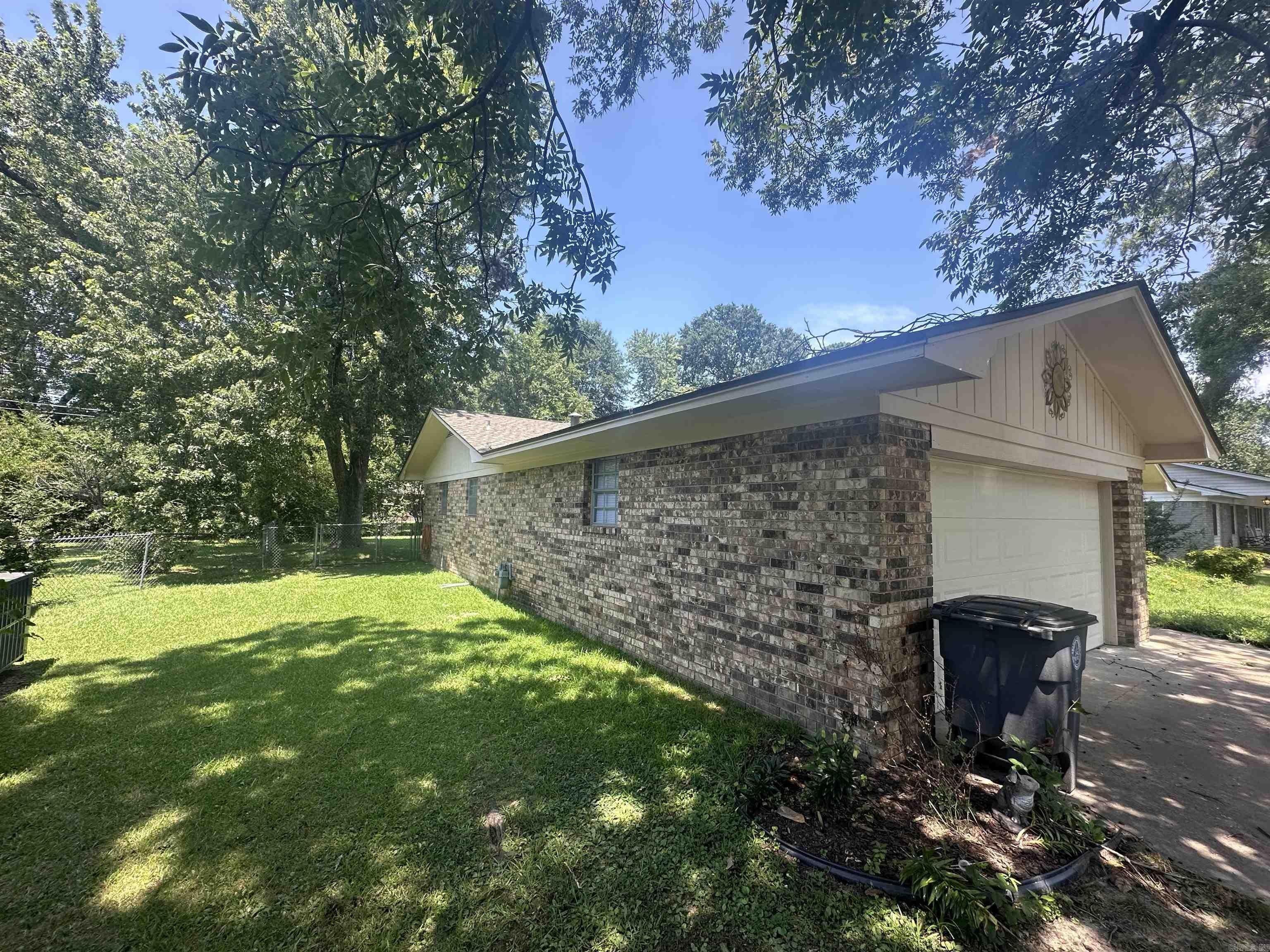 120 Apache Drive – photo 2