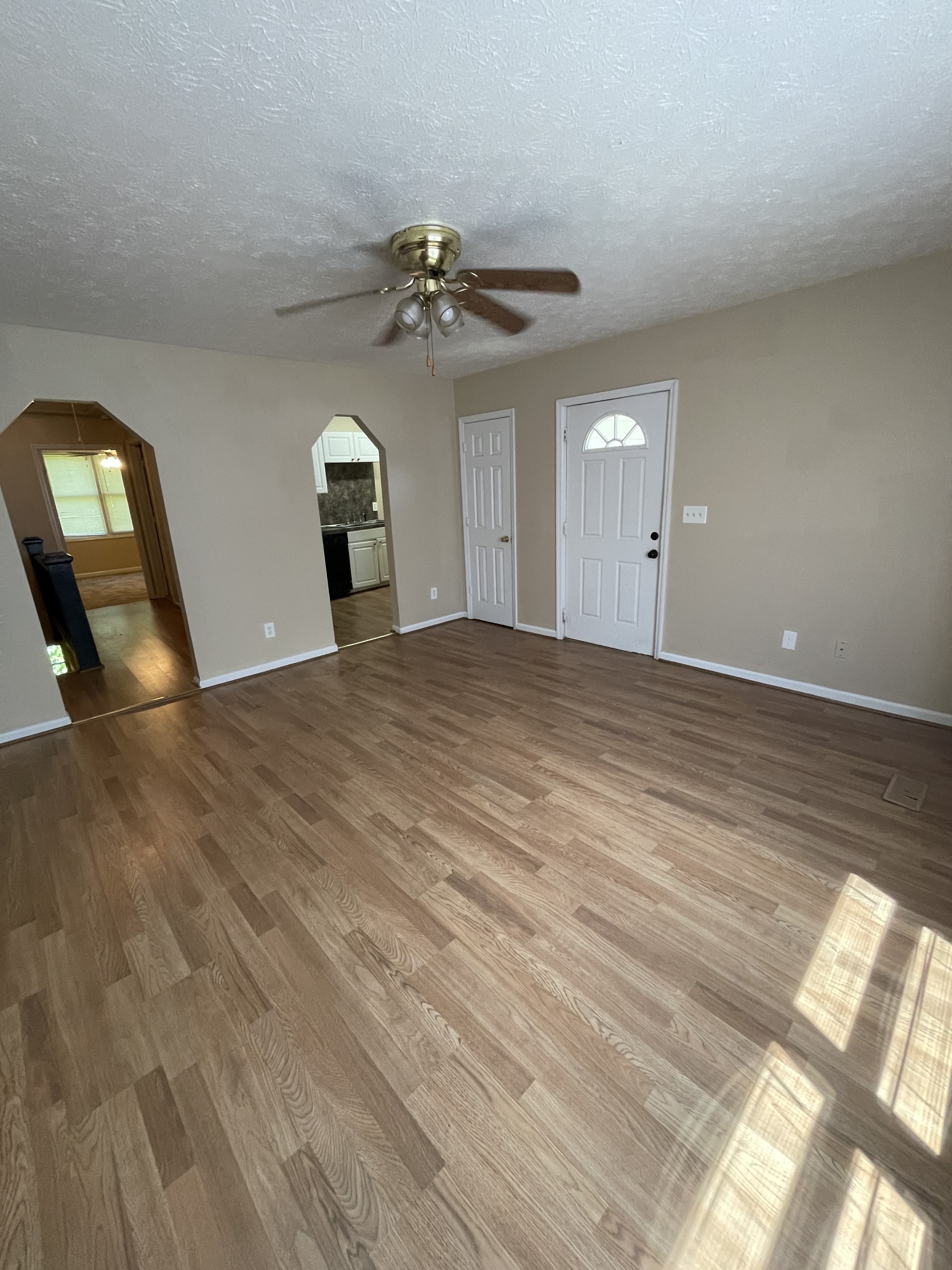 3003 1st Ave. – photo 4