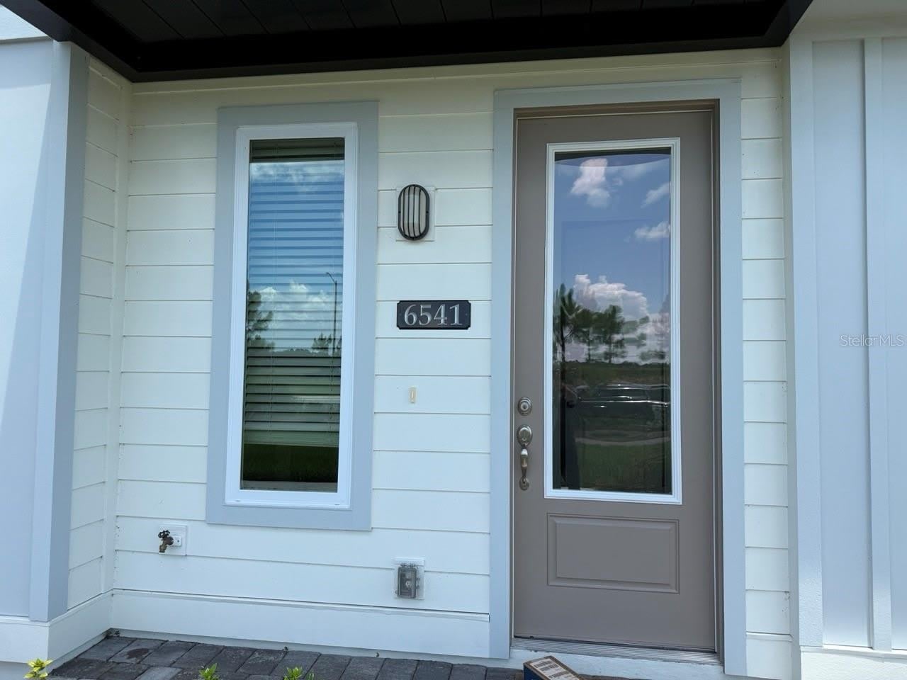 6541 Cyrils Drive – photo 2
