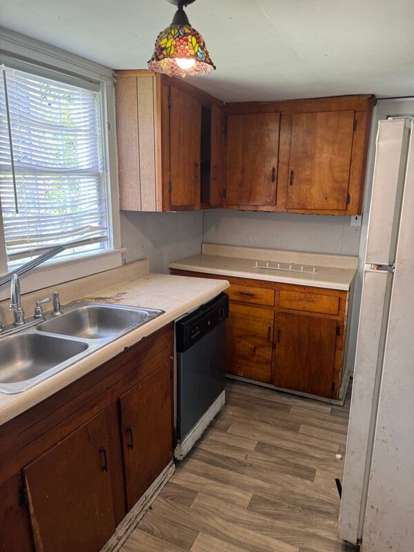 2114 Adair St – photo 3