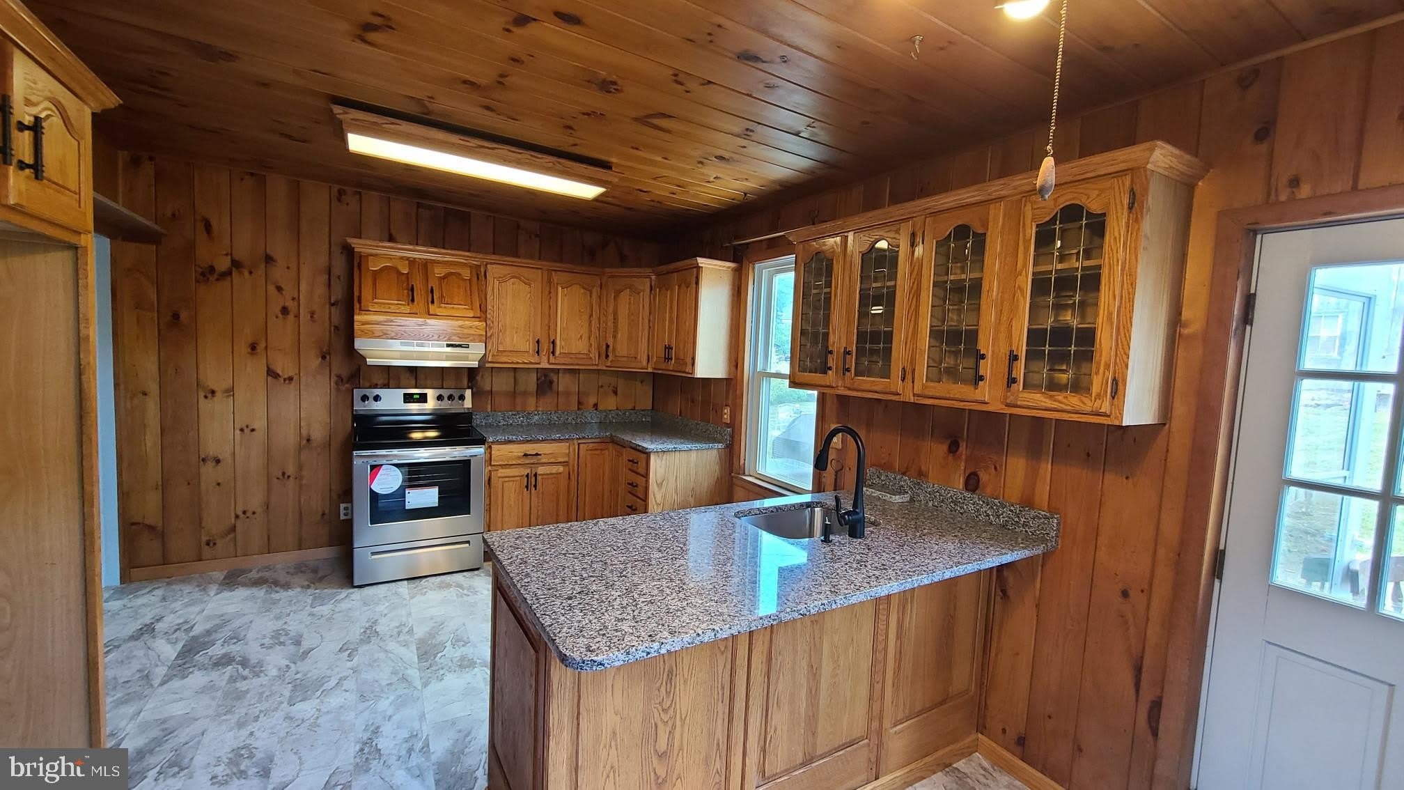 3213 WALNUT Street – photo 5