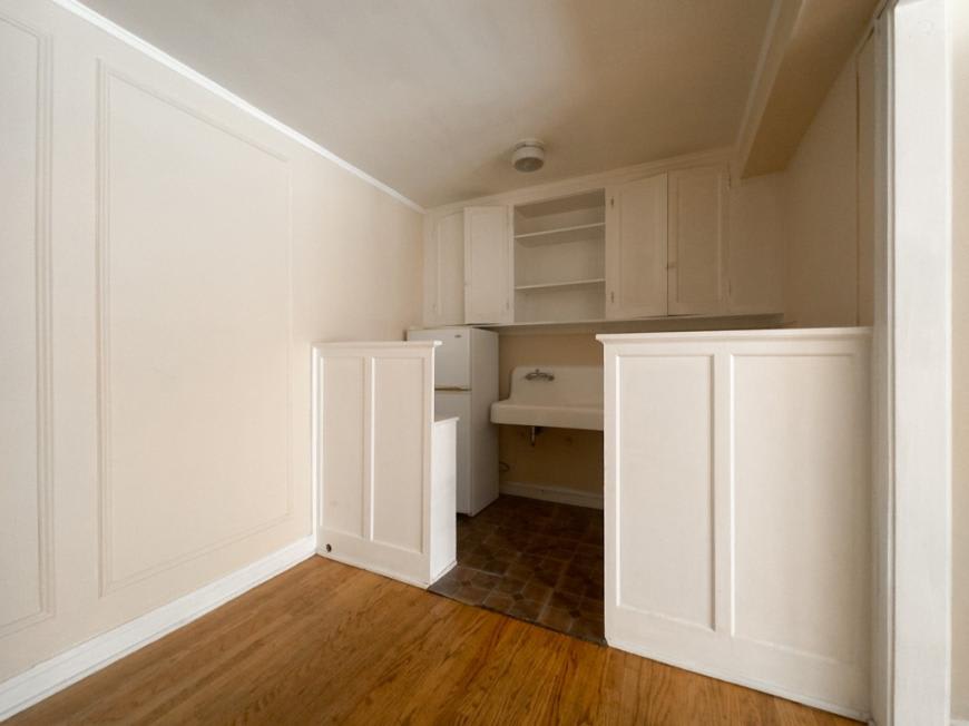 1209 Elmdale – photo 2