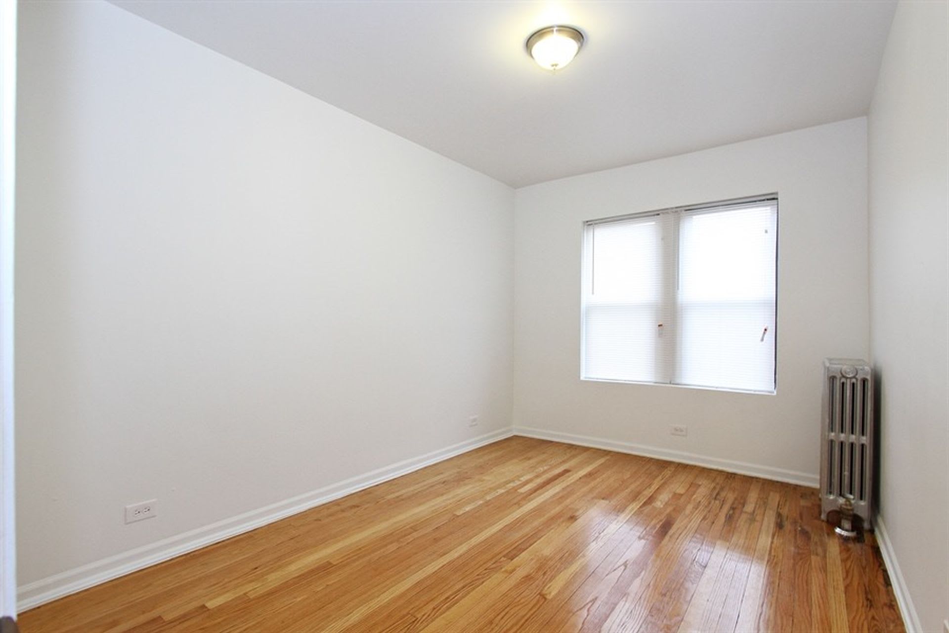 7653 S Loomis Blvd – photo 3