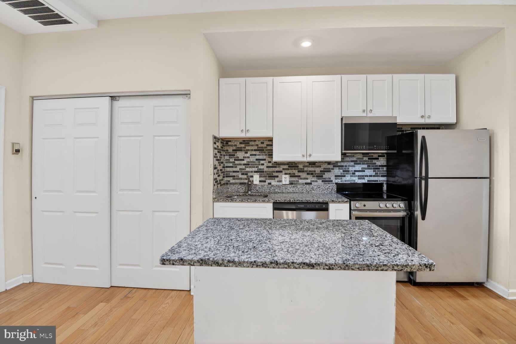 1648 Park Road Nw – photo 3