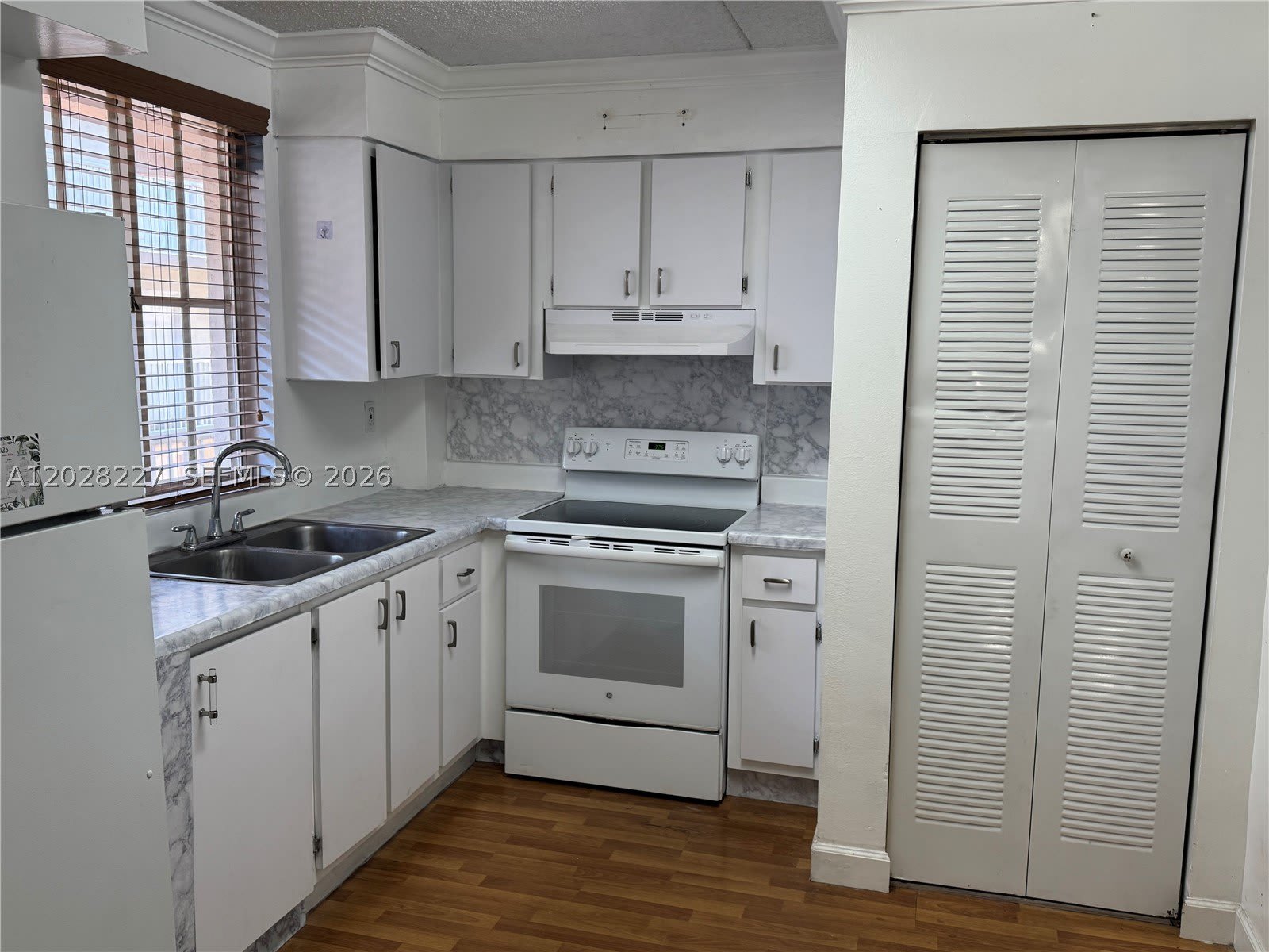 6195 NW 186th St – photo 5