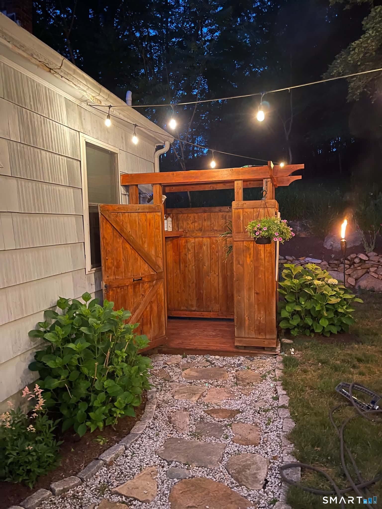 158 Whitehall Avenue – photo 3