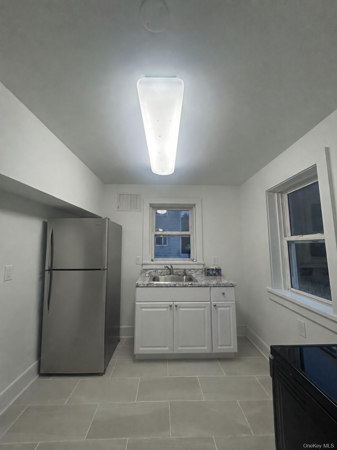 34 Bedford Ave – photo 5