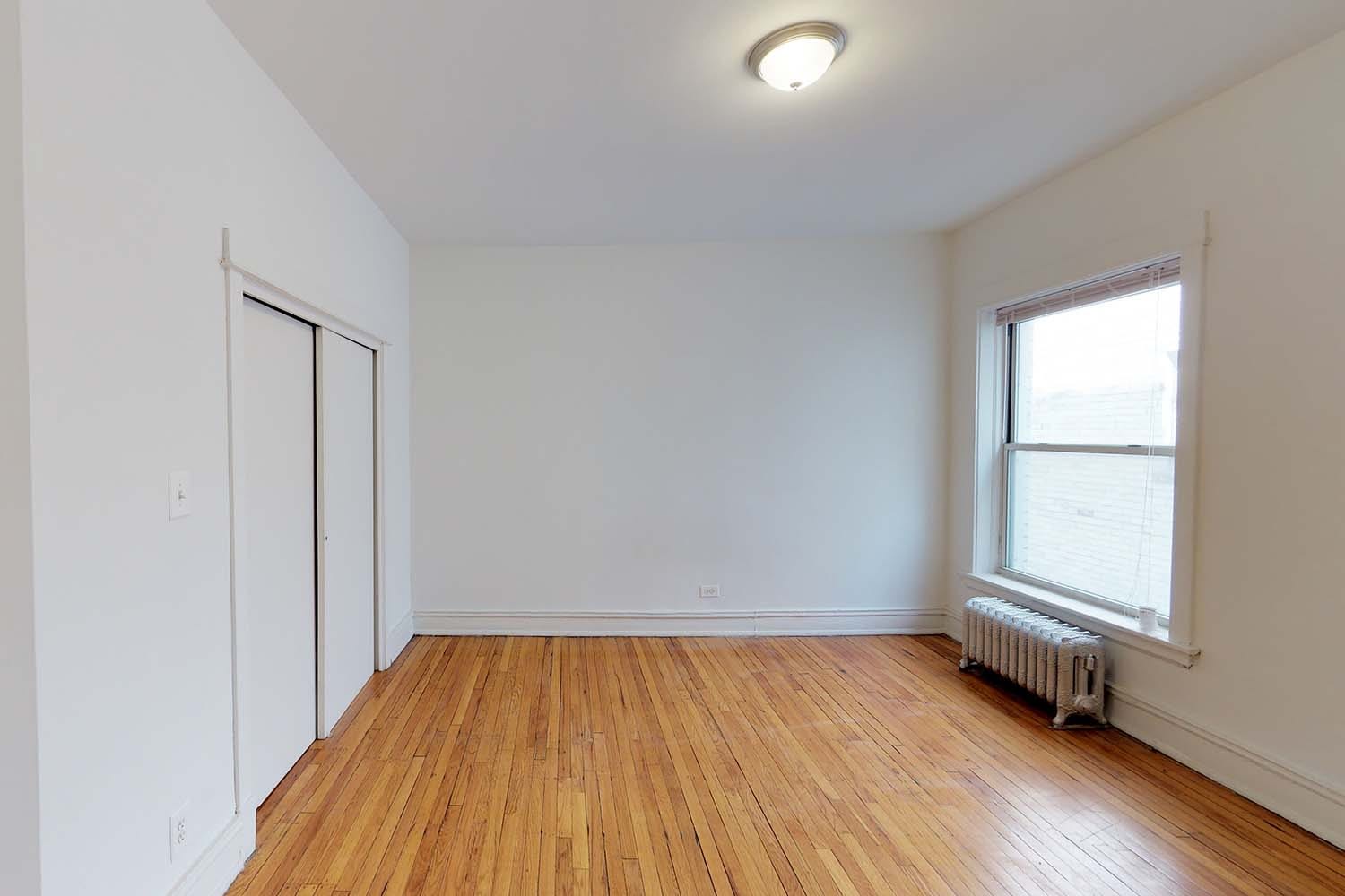 5300-5308 S. Hyde Park Boulevard – photo 4