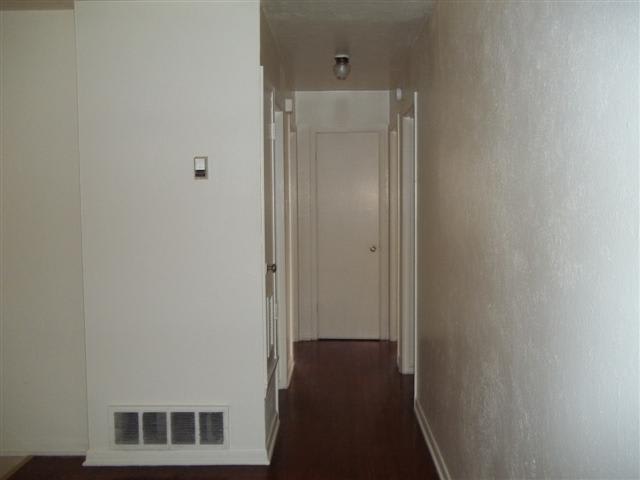 910 Hill St – photo 3