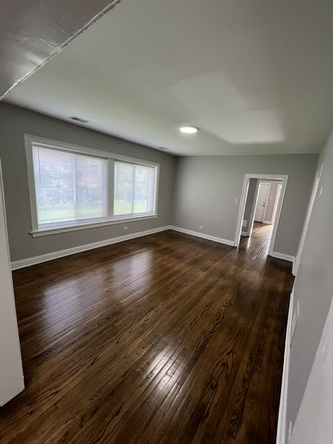 7625 S Essex Ave 1st Fl – photo 2