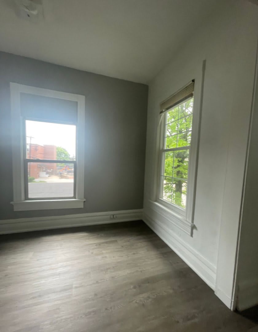721 Brown – photo 4