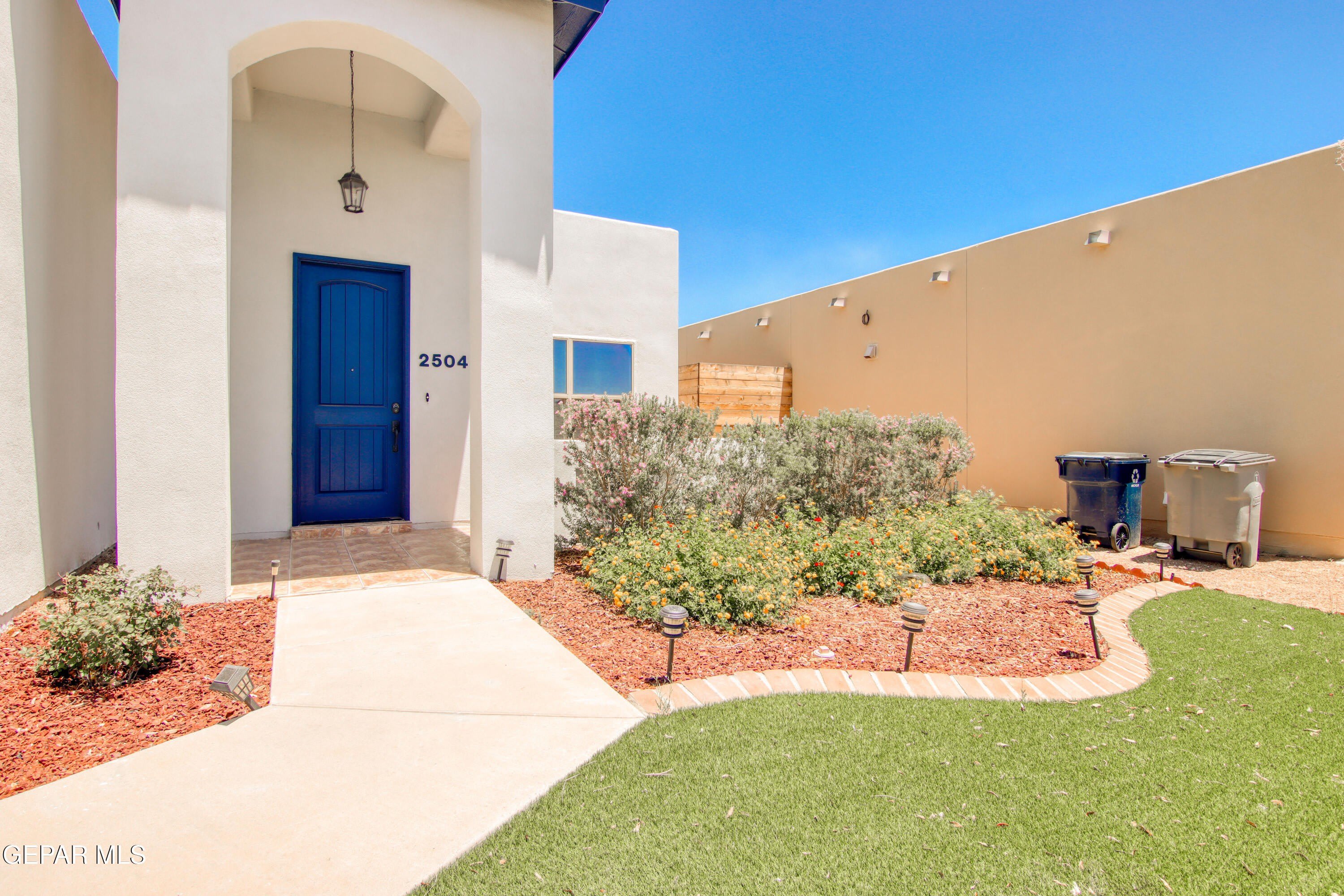 2504 EASTERN SKY Street – photo 4