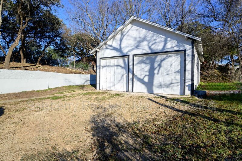 71 Crown Road – photo 5
