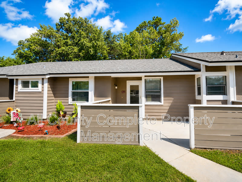 8322 Derbyshire Pl – photo 1