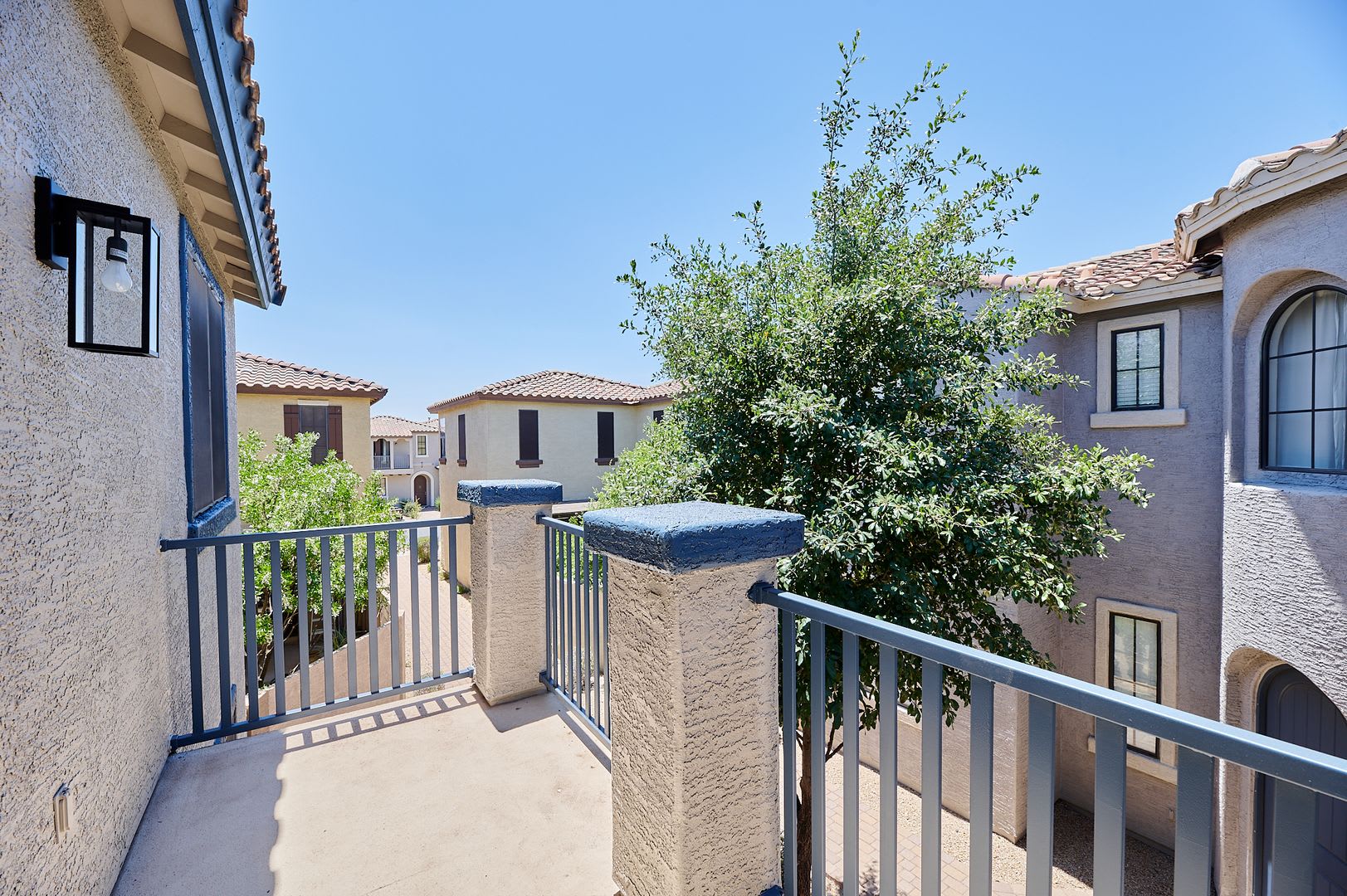 Excellent Home in Phoenix! – photo 3