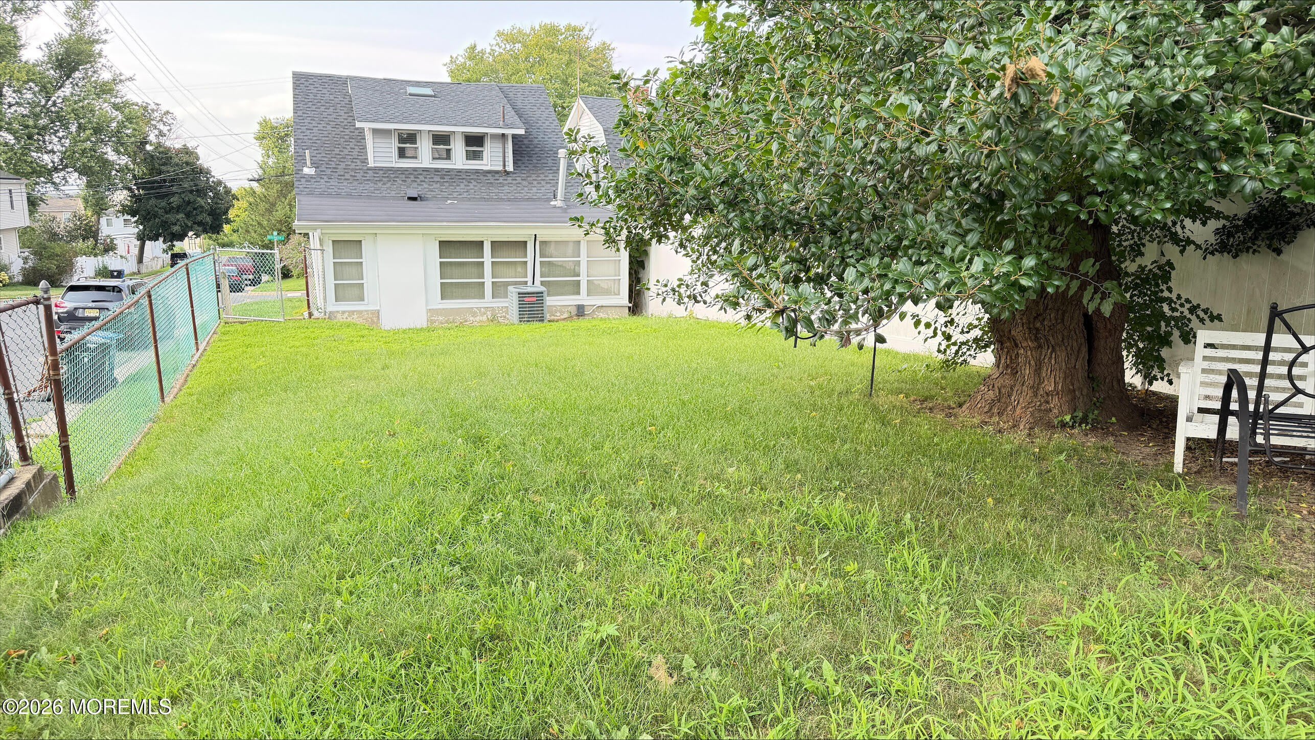 104 Burlington Avenue – photo 4