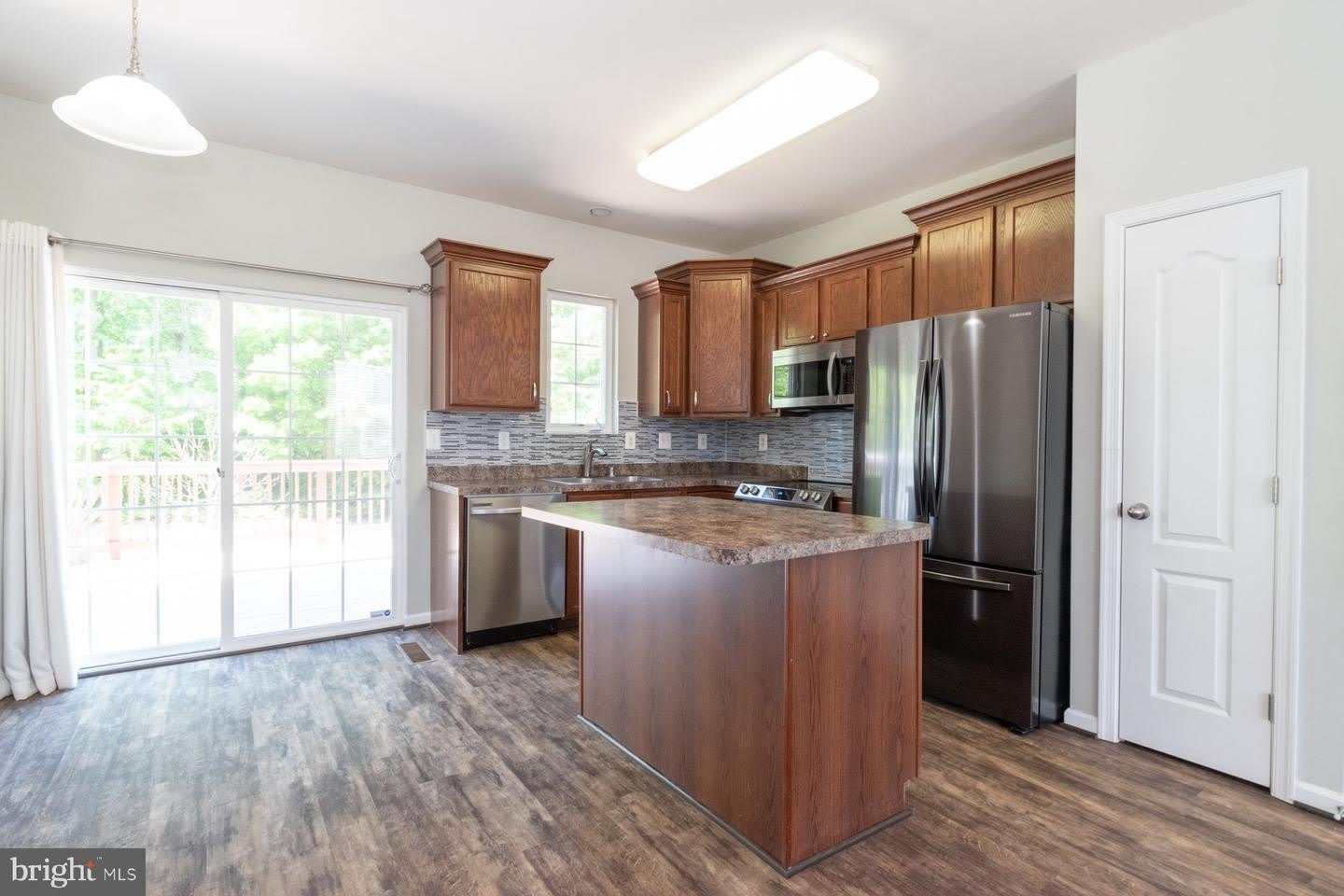 6810 WARFIELD ST – photo 3