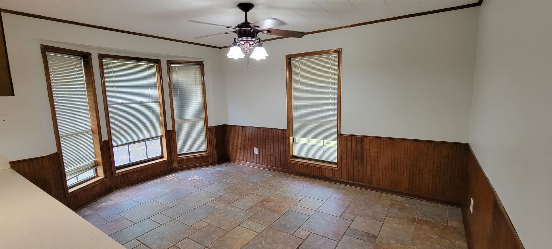 Home on 1 acre – photo 5