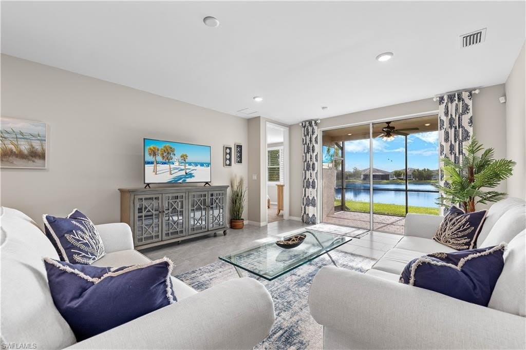 14558 Edgewater Cir – photo 1