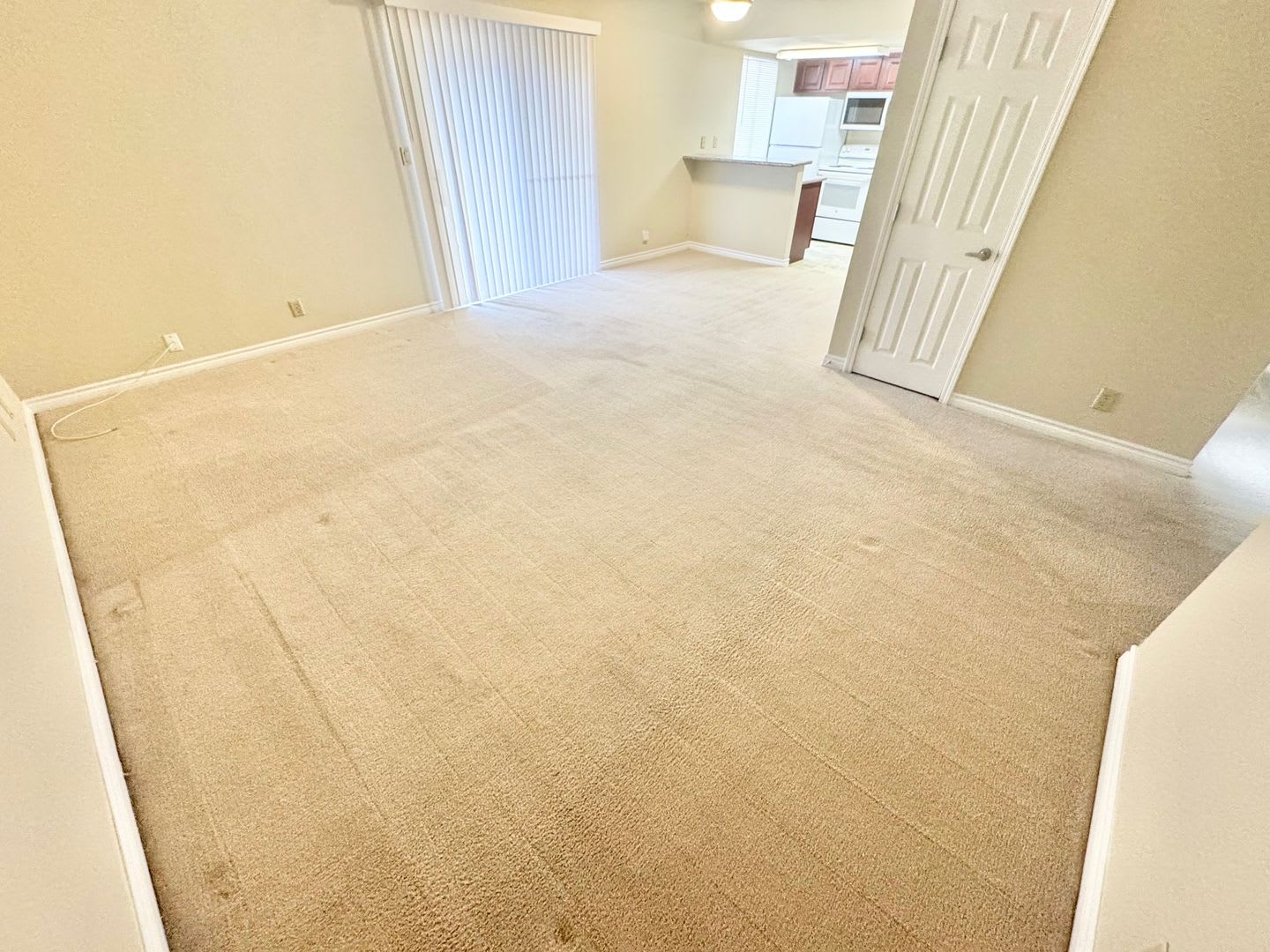 Spacious Condo in a Gated Central Las Vegas Community – photo 3