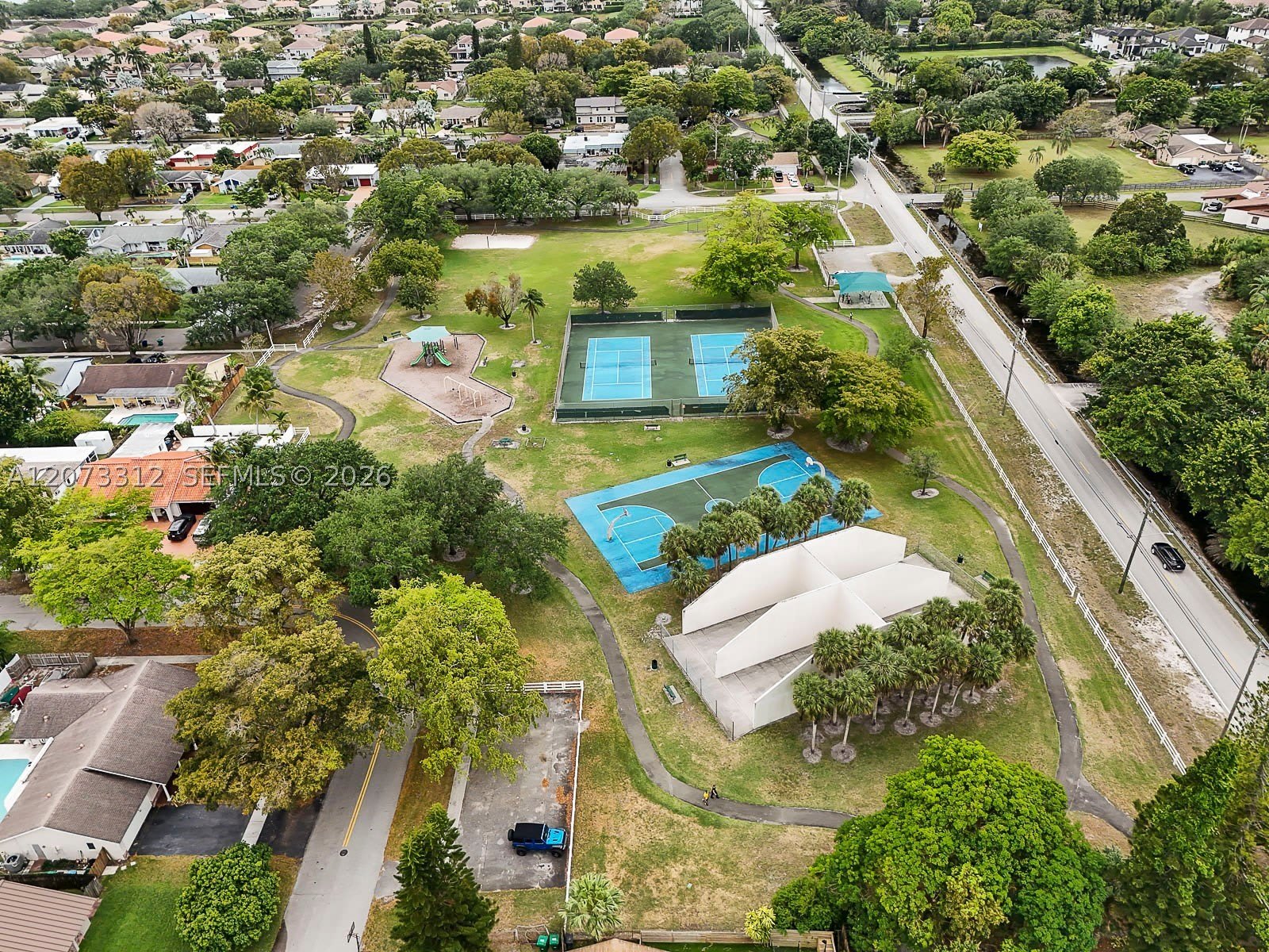 5009 SW 104th Ave – photo 5