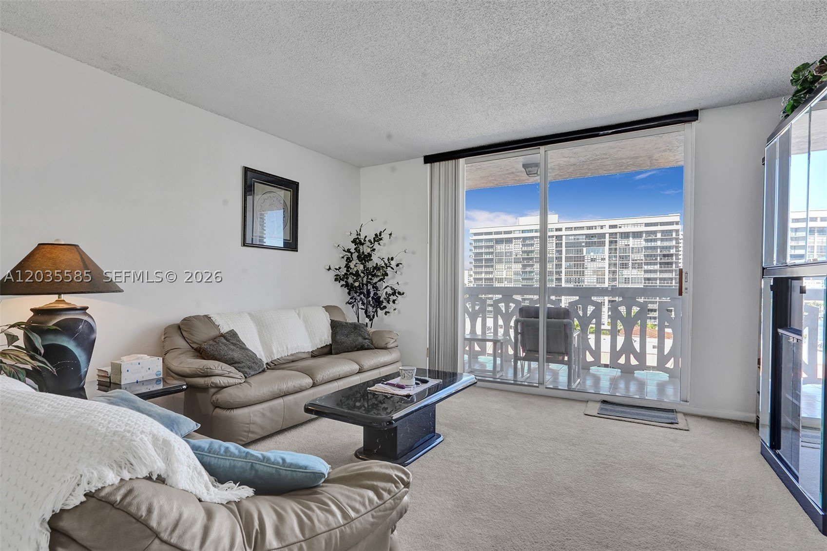 3113 S Ocean Dr – photo 1