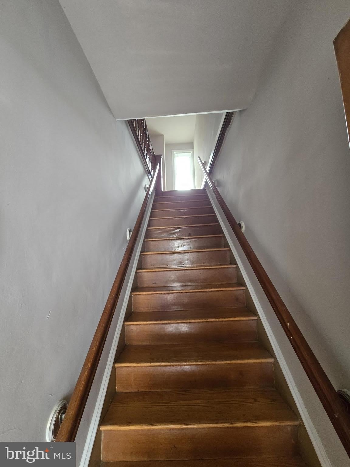 5709 Leonard Street – photo 1