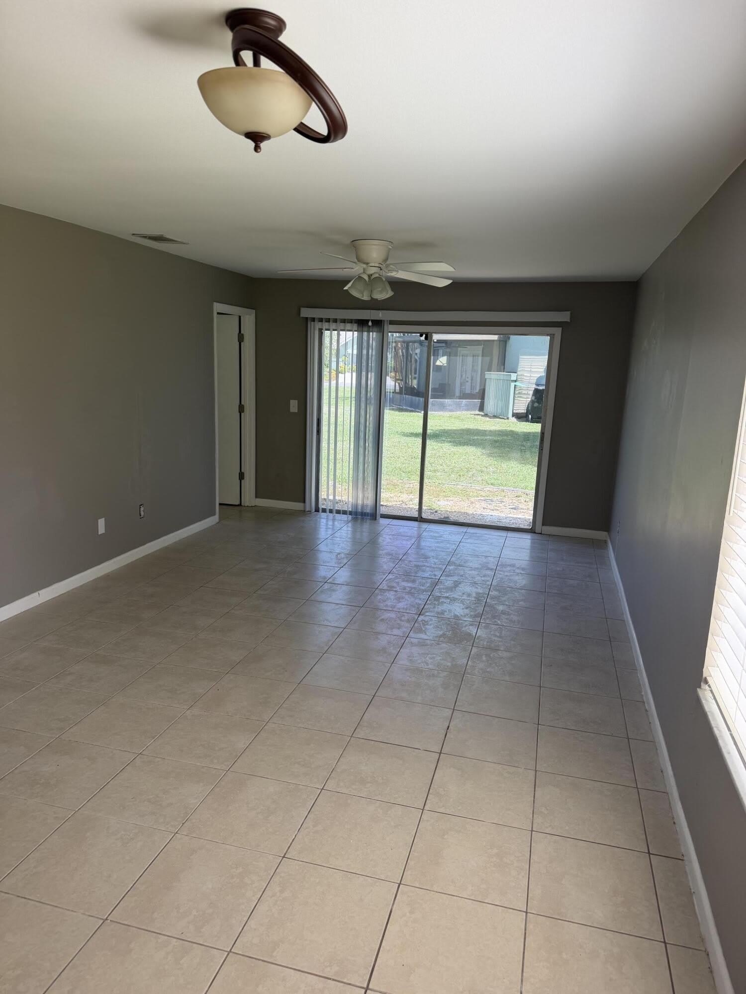 1456 SE Rivergreen Circle – photo 4